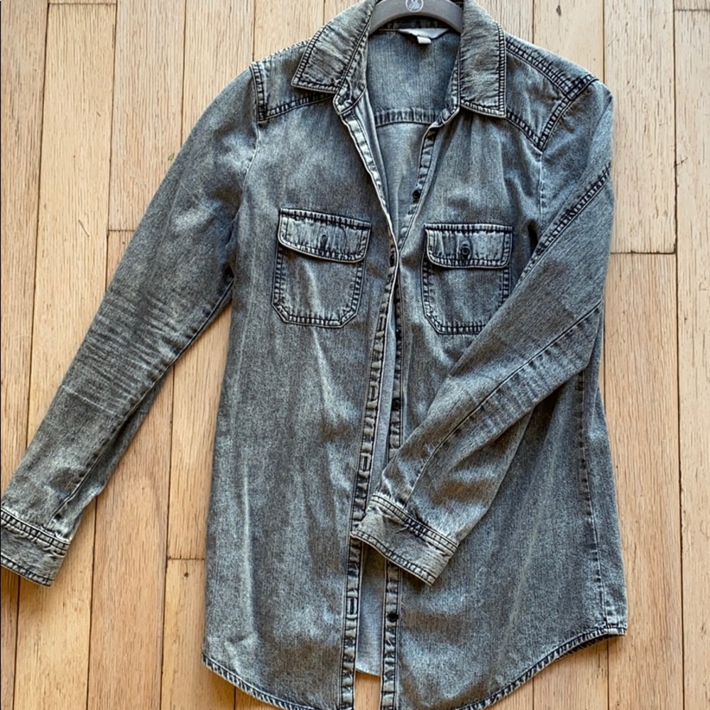 Chambray Button up